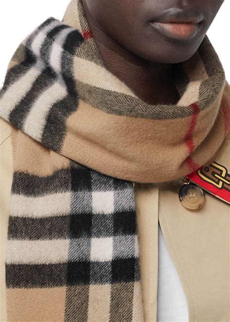 burberry giant check scarf 4030503|Check Cashmere Scarf in Navy .